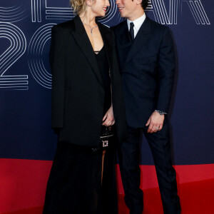 Chloé Jouannet (habillée en AMI, chaussures et sac Roger Vivier, bijoux Chaumet), Sandor Funtek (habillé en Dior Homme et montre TAG Heuer) - Photocall de la 47ème édition de la cérémonie des César à l'Olympia à Paris, le 25 février 2022. © Borde-Jacovides/Bestimage 