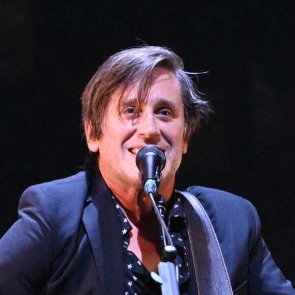 Jacques Dutronc et Thomas Dutronc - Showcase de la tournée "Dutronc & Dutronc" au Centre Evénementiel de Courbevoie, le 11 avril 2022. © Coadic Guirec/Bestimage