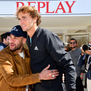 Neymar et Alexander Zverev - Tennis : Les célébrités assistent à la 115ème édition du Rolex Monte-Carlo Masters à Monaco le 11 avril 2022 © Bruno Bebert / Bestimage