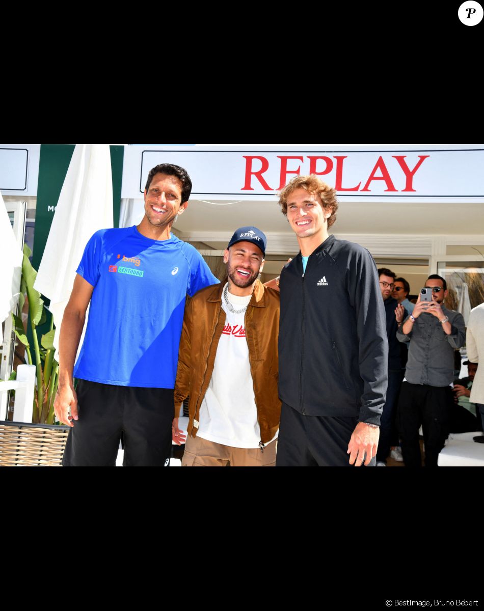 Marcelo Melo, Neymar et Alexander Zverev - Tennis : Les célébrités assistent à la 115ème édition du Rolex Monte-Carlo Masters à Monaco le 11 avril 2022 © Bruno Bebert / Bestimage