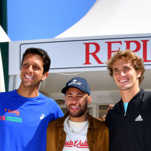 Marcelo Melo, Neymar et Alexander Zverev - Tennis : Les célébrités assistent à la 115ème édition du Rolex Monte-Carlo Masters à Monaco le 11 avril 2022 © Bruno Bebert / Bestimage