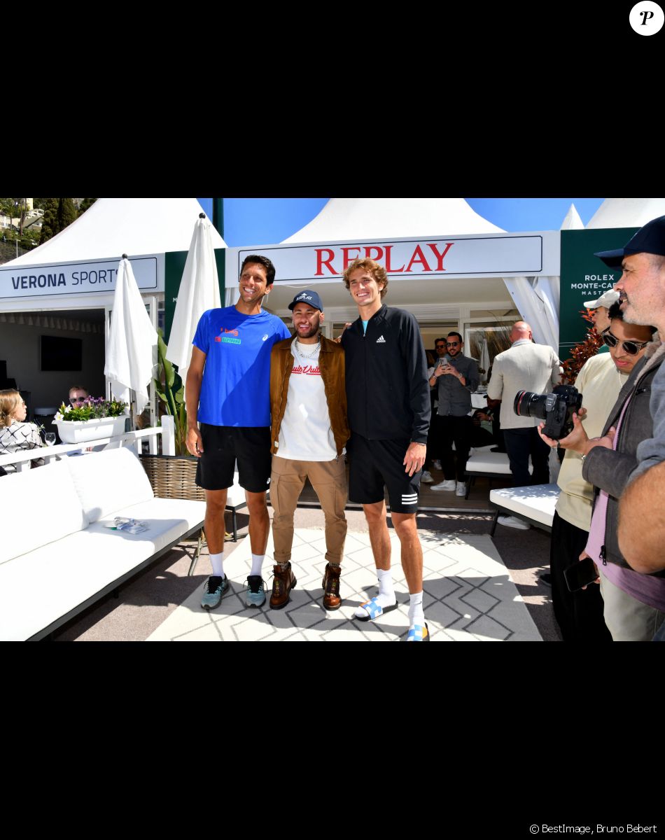 Marcelo Melo, Neymar et Alexander Zverev - Tennis : Les célébrités assistent à la 115ème édition du Rolex Monte-Carlo Masters à Monaco le 11 avril 2022 © Bruno Bebert / Bestimage