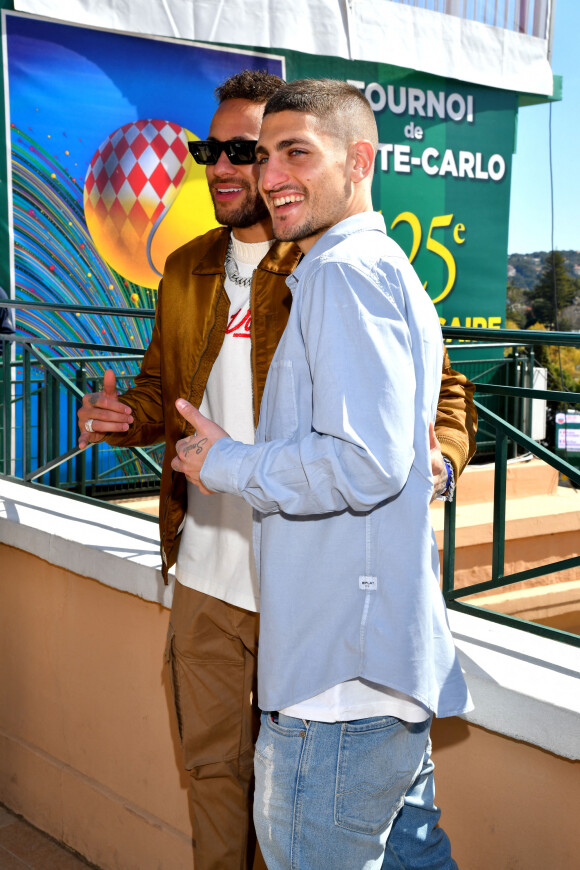 Neymar, Marco Verratti - Tennis : Les célébrités assistent à la 115ème édition du Rolex Monte-Carlo Masters à Monaco le 11 avril 2022 © Bruno Bebert / Bestimage