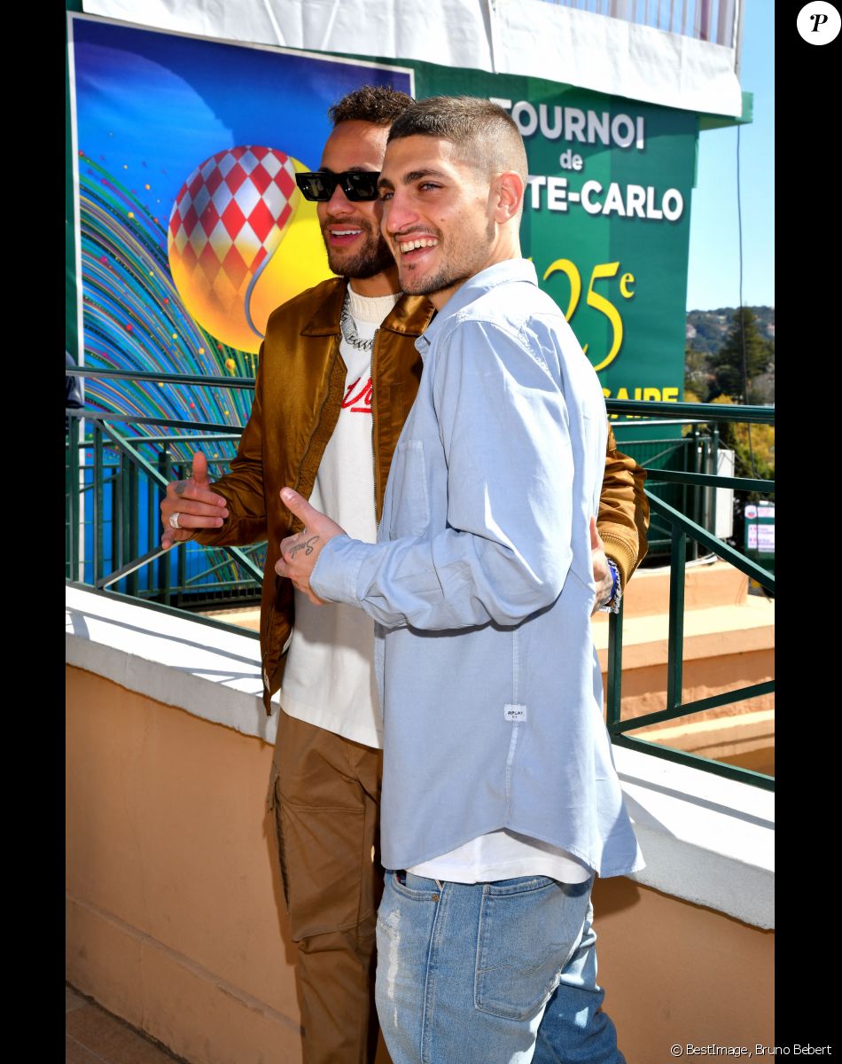 Neymar, Marco Verratti - Tennis : Les célébrités assistent à la 115ème édition du Rolex Monte-Carlo Masters à Monaco le 11 avril 2022 © Bruno Bebert / Bestimage