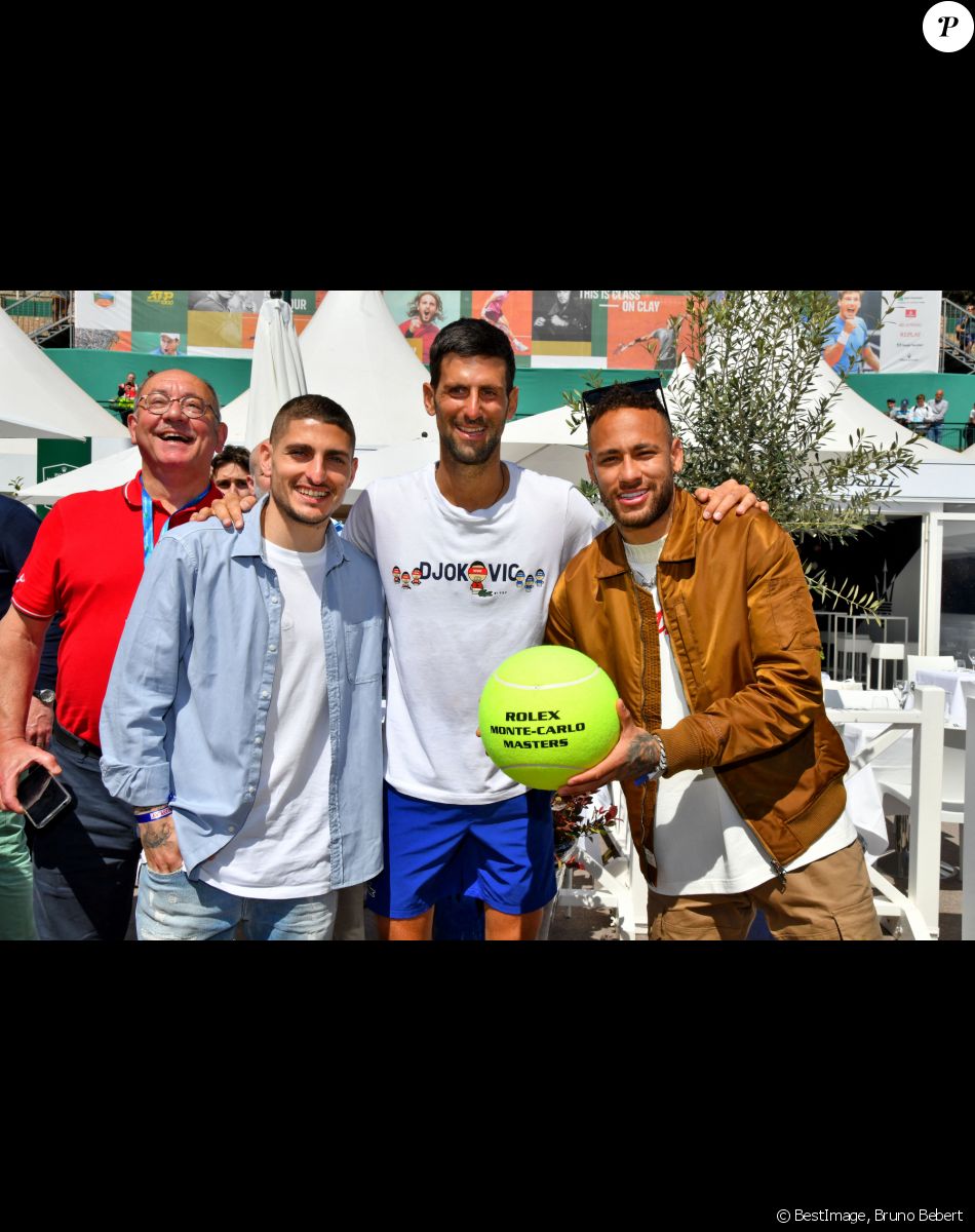 Marco Verratti, Neymar et Novak Djokovic - Tennis : Les célébrités assistent à la 115ème édition du Rolex Monte-Carlo Masters à Monaco. © Bruno Bebert / Bestimage