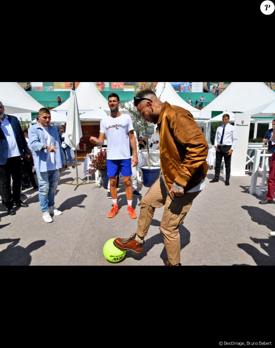 Marco Verratti, Neymar et Novak Djokovic - concours de dribbles - - Tennis : Les célébrités assistent à la 115ème édition du Rolex Monte-Carlo Masters à Monaco le 11 avril 2022 © Bruno Bebert / Bestimage