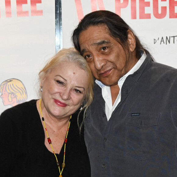 Josiane Balasko et son mari George Aguilar à la première du film "La Pièce Rapportée" au cinéma UGC Ciné Cité Les Halles à Paris © Guirec Coadic/Bestimage 