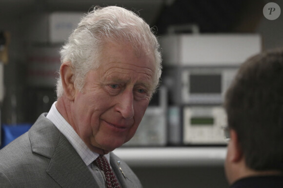 Le prince Charles, prince de Galles, visite la société Kromek PLC à Sedgefield, le 5 avril 2022.  The Prince of Wales during a visit to Kromek PLC in Sedgefield, County Durham. April 5th, 2022.