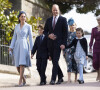 Le prince William, duc de Cambridge, et Catherine (Kate) Middleton, duchesse de Cambridge, et leurs enfants, arrivent à la chapelle Saint-Georges de Windsor pour assister à la messe de Pâques. 