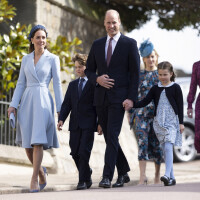Kate et William en famille pour célébrer Pâques : la princesse Charlotte adorable en robe fleurie