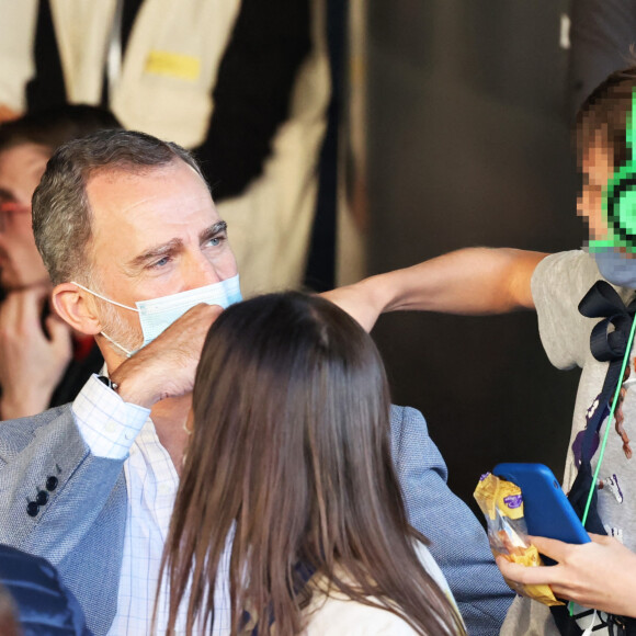 Le roi Felipe VI d'Espagne - Visite royale au centre pour réfugiés ukrainiens Creade à Pozuelo de Alarcón près de Madrid, le 16 avril 2022. 