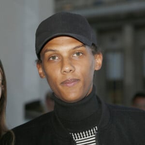 Le chanteur Stromae - - Défilé de mode "Kenzo" collection prêt-à-porter Printemps-Eté 2017 lors de la Fashion Week de Paris à la Cité de l'architecture et du patrimoine au Trocadéro à Paris, France, le 4 octobre 2016. © Christophe Aubert via Bestimage 