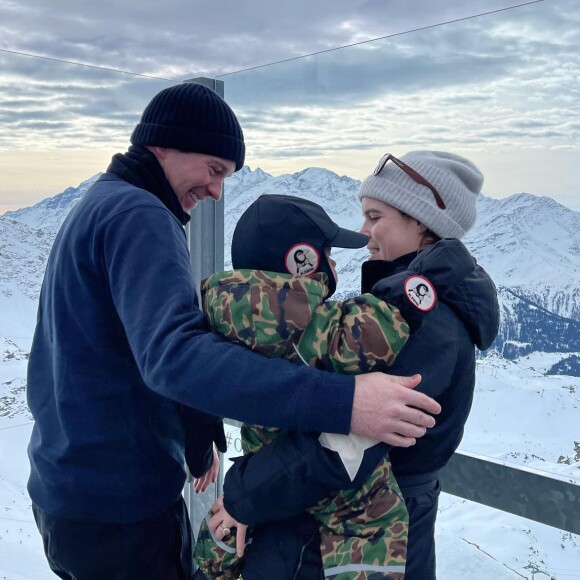 La princesse Eugenie d'York, son mari Jack Brooksbank et leur fils August Philip Hawke. Instagram, le 9 février 2022.