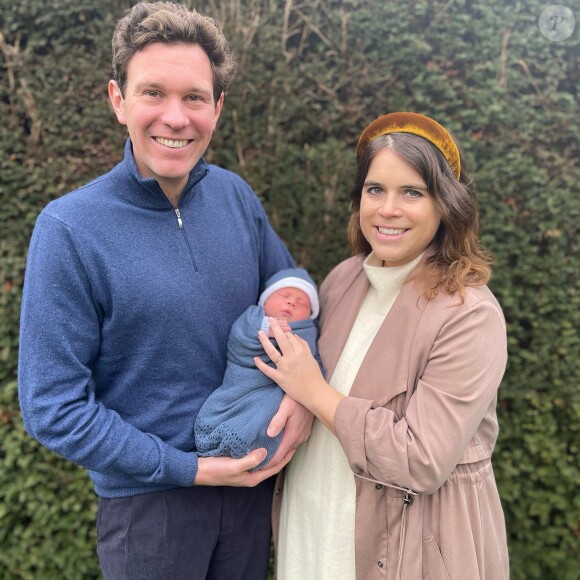 La princesse Eugenie d'York, son mari Jack Brooksbank et leur fils August Philip Hawke. Instagram, le 1er janvier 2022.