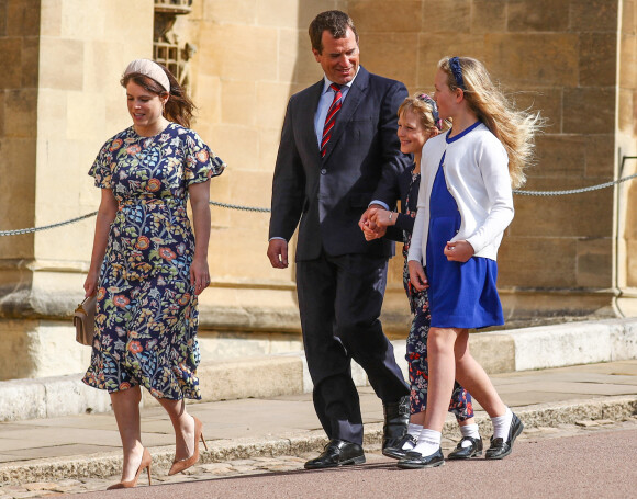 La princesse Eugenie d'York, Peter Philips et ses filles Isla and Savannah - La famille royale britannique quitte la chapelle Saint-Georges de Windsor après la messe de Pâques, le 17 avril 2022.