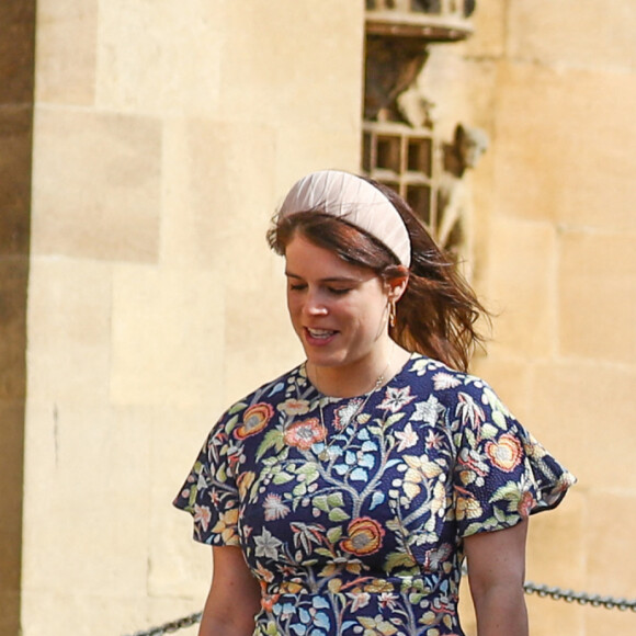 La princesse Eugenie d'York, Peter Philips et ses filles Isla and Savannah - La famille royale britannique quitte la chapelle Saint-Georges de Windsor après la messe de Pâques, le 17 avril 2022.