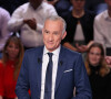 Gilles Bouleau - Les candidats à l'élection présidentielle sont sur le plateau de l'émission "La France face à la guerre" sur TF1