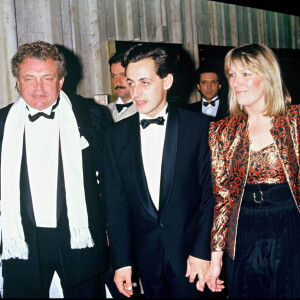 Jacques Martin, sa femme Cécilia, Nicolas Sarkozy et sa femme Dominique, chez Maxim's à Paris, en 1983