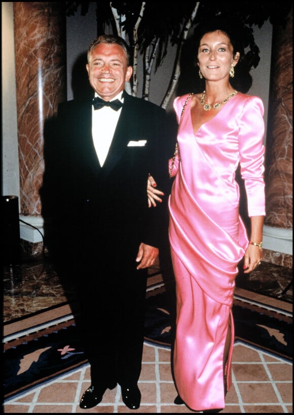 Archives - Jacques Martin et sa femme Cécilia lors d'un gala au casino de Deauville