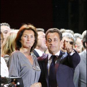 Nicolas et Cécila Sarkozy le 6 mai 2007, après la victoire de Nicolas Sarkozy à l'élection présidentielle.