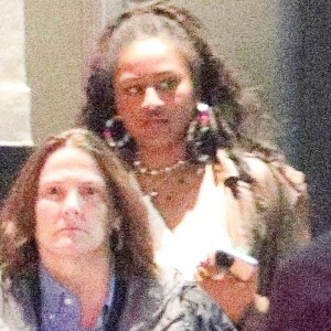Exclusif - Malia et Sasha Obama ont dîné avec leur mère, l'ancienne first lady Michelle Obama, à Los Angeles le 11 mars 2022.