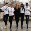 Naomi Campbell prépare son défilé de mode en soutien à Haïti à Londres le 25 janvier 2010. Elle pose avec Erin O'Connor, Yasmin Le Bon, Sarah Brown et Sheila Atim