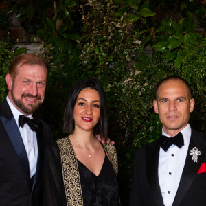Toto Bergamo Rossi;Valentina Farace;Giorgio Ceccato - Photocall de la soirée de gala "Dior et Venetian Heritage" à l'opéra La Fenice à Venise, dans le cadre de l'ouverture de la 59 ème Biennale d'art contemporain, le 23 avril 2022. 