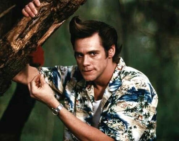La grand Jim Carrey dans Ace Ventura.