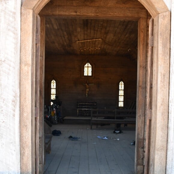 Le département du shériff de Santa Fe dévoile des photos et des vidéos du drame qui coûté la vie à Halyna Hutchins lors du tournage du film "Rust" avec Alec Baldwin.