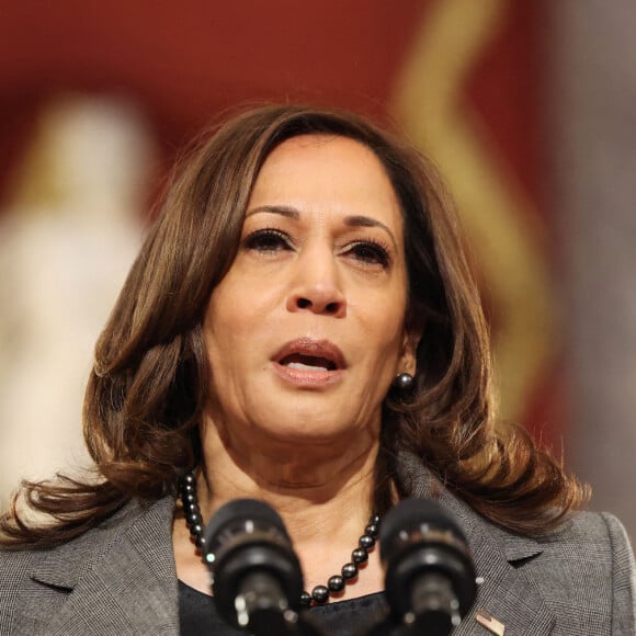 Kamala Harris à l'occasion de l'anniversaire de l'attaque du Capitole depuis le Capitole à Washington DC, le 6 janvier 2022.