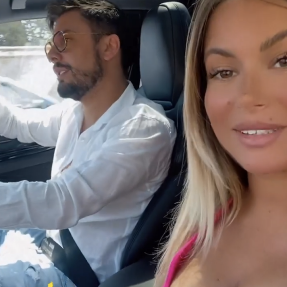 Carla Moreau s'explique sur sa poitrine qui fait parler - Instagram