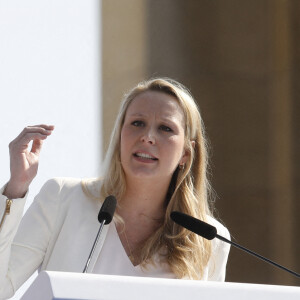 Marion Maréchal (enceinte) - Meeting du Candidat à la Présidentielle 2022 de Eric Zemmour sur la place du Trocadero à Paris le 27 mars 2022