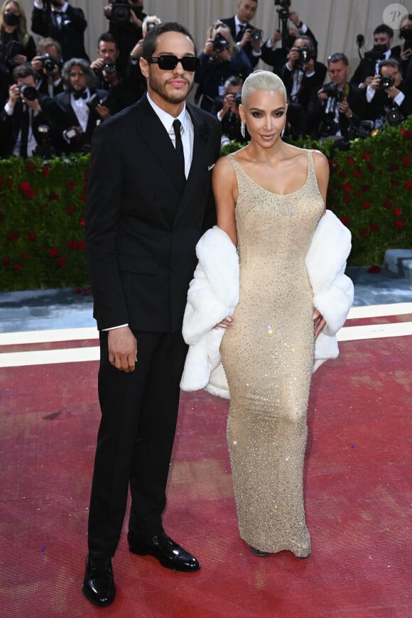 Kim Kardashian et Pete Davidson - Les célébrités arrivent à la soirée du "MET Gala 2022 : In America: An Anthology of Fashion" à New York, le 2 mai 2022. 