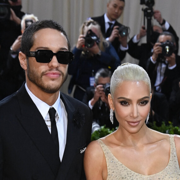 Kim Kardashian et Pete Davidson - Les célébrités arrivent à la soirée du "MET Gala 2022 : In America: An Anthology of Fashion" à New York, le 2 mai 2022. 