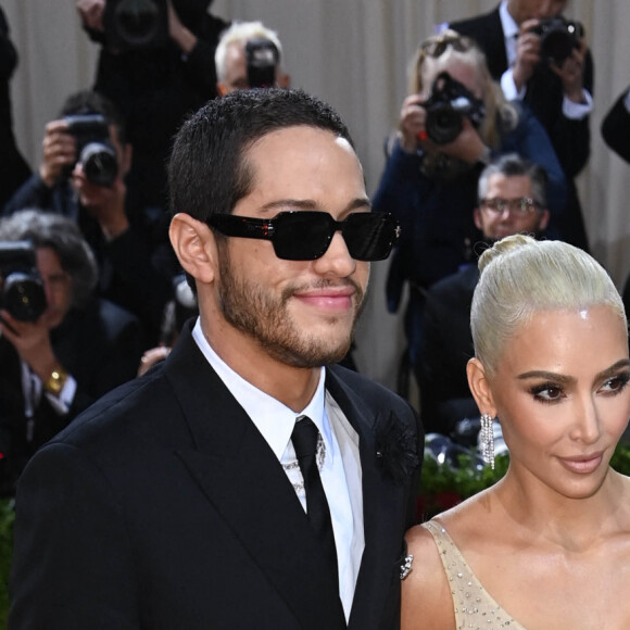Kim Kardashian et Pete Davidson - Les célébrités arrivent à la soirée du "MET Gala 2022 : In America: An Anthology of Fashion" à New York, le 2 mai 2022. 