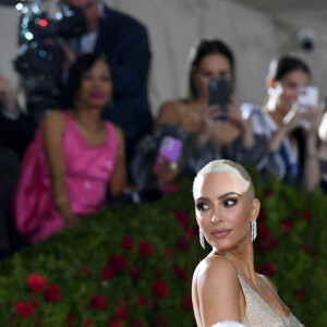 Kim Kardashian et Pete Davidson - Les célébrités arrivent à la soirée du "MET Gala 2022 : In America: An Anthology of Fashion" à New York, le 2 mai 2022. 