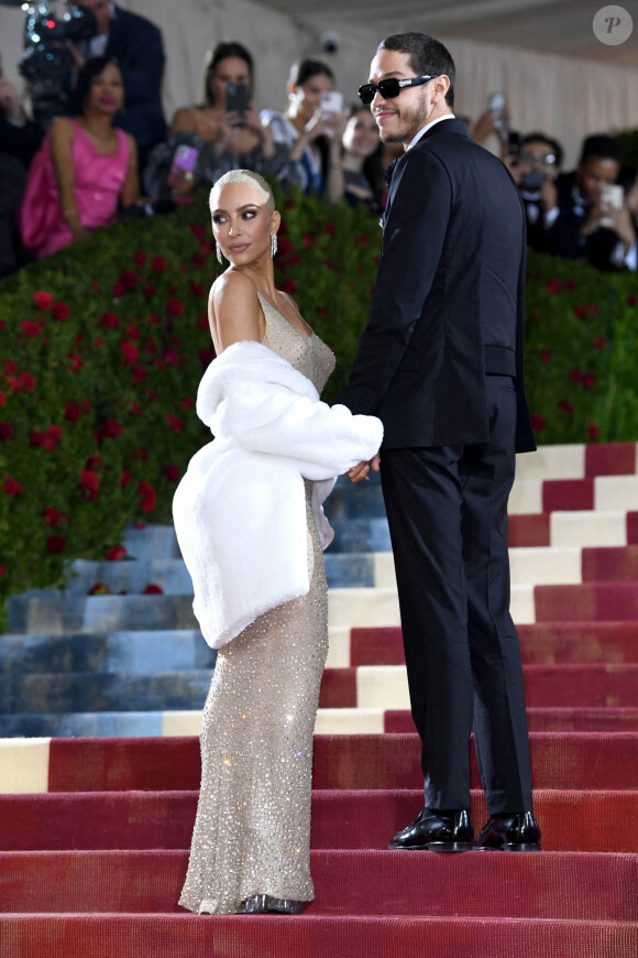 Kim Kardashian et Pete Davidson - Les célébrités arrivent à la soirée du "MET Gala 2022 : In America: An Anthology of Fashion" à New York, le 2 mai 2022. 
