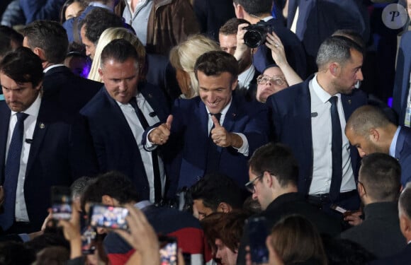 Le président Emmanuel Macron au Champ de Mars le soir de sa victoire à l'élection présidentielle le 24 avril 2022