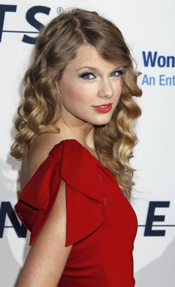 Taylor Swift lors de la 15ème soirée annuelle des Saks Fifth Avenue's Unforgettable Evening, à Beverly Hills le 27 janvier 2010