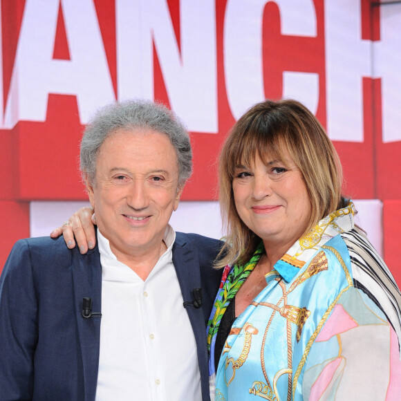 Exclusif - Michel Drucker et Michele Bernier - Enregistrement de l'émission Vivement dimanche au studio Gabriel, presentée par Michel Drucker. Diffusion sur France 2 le 8 mai 2022.