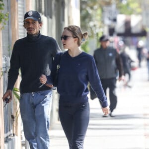 Exclusif - Lily-Rose Depp et son nouveau compagnon Yassine Stein vont prendre leur petit-déjeuner à West Hollywood le 7 mars 2022.