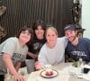 Celine Dion pose avec ses enfants pour la Fête des Mères, sur Instagram. Mai 2022.