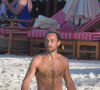 James Middleton et sa fiancée Alizée Thévenet sont en vacances sur la plage de l'hôtel Eden Rock à Saint Barthélémy le 4 janvier 2020. 