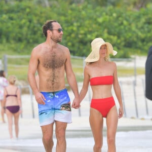 James Middleton et sa fiancée Alizée Thevenet en vacances à Saint Barthélemy le 2 janvier 2020. 