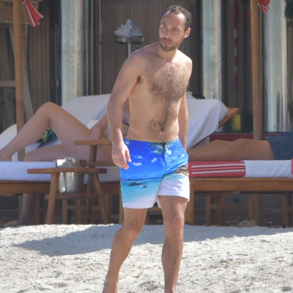 James Middleton et sa fiancée Alizée Thevenet en vacances à Saint Barthélemy le 2 janvier 2020. 