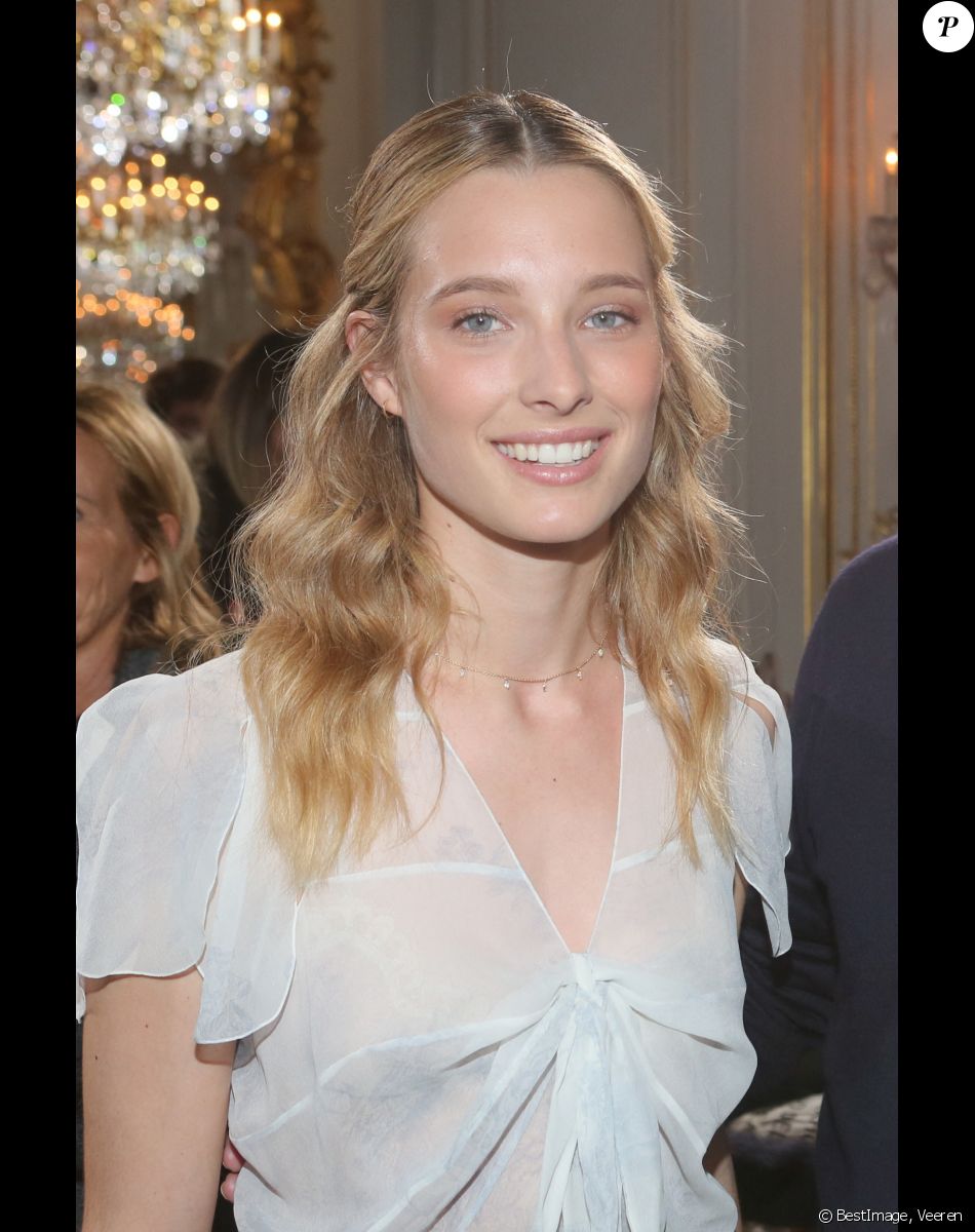 Ilona Smet devient égérie Mixa comme sa mère E. Lefébure - Ilona Smet au défilé de mode "John Galliano", collection prêt-à-porter Automne-Hiver 2017-2018 à Paris, le 5 Mars 2017.© CVS/Veeren/Bestimage