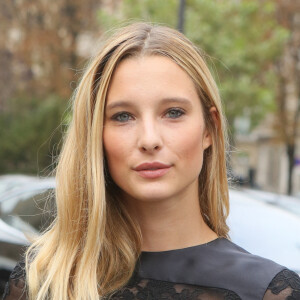 Ilona Smet (habillée en Création Olivier Lapidus) - Arrivées au défilé de mode printemps-été 2018 "Lanvin" au Grand Palais à Paris. Le 27 septembre 2017 © CVS-Veeren / Bestimage