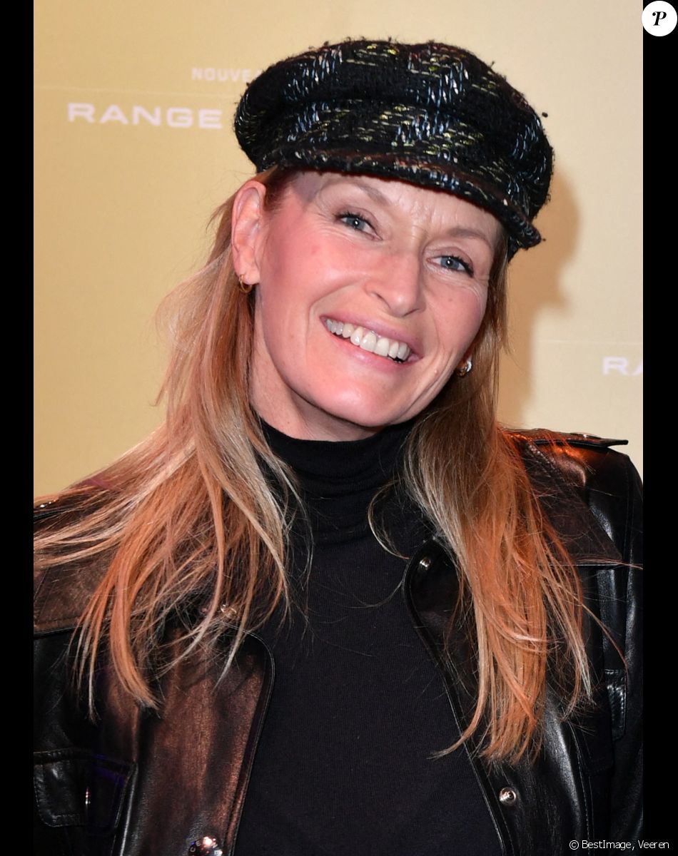 Estelle Lefébure lors de la soirée de lancement du nouveau Range Rover au Pavillon Vendôme à Paris le 4 novembre 2021. © Veeren / Bestimage