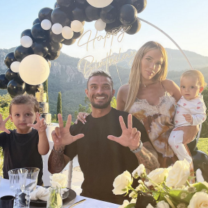 Julien Tanti est l'heureux papa de deux enfants, Tiago et Angelina, qu'il a eu avec sa femme Manon Marsault - Instagram