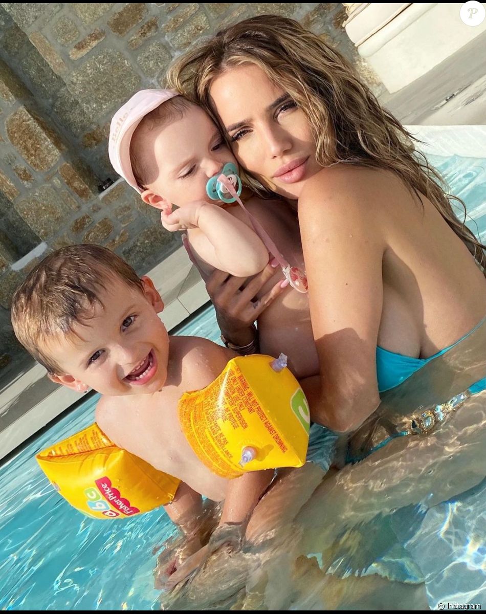 Manon Marsault avec ses enfants Tiago et Angelina